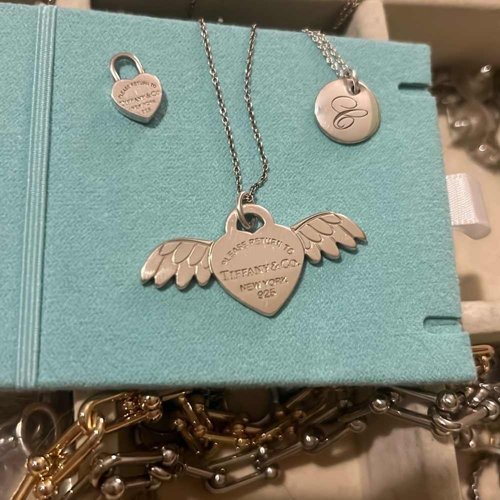 ✨💎✨Tiffany & Co Return to Tiffany Heart Angel Wing Charm✨💎✨